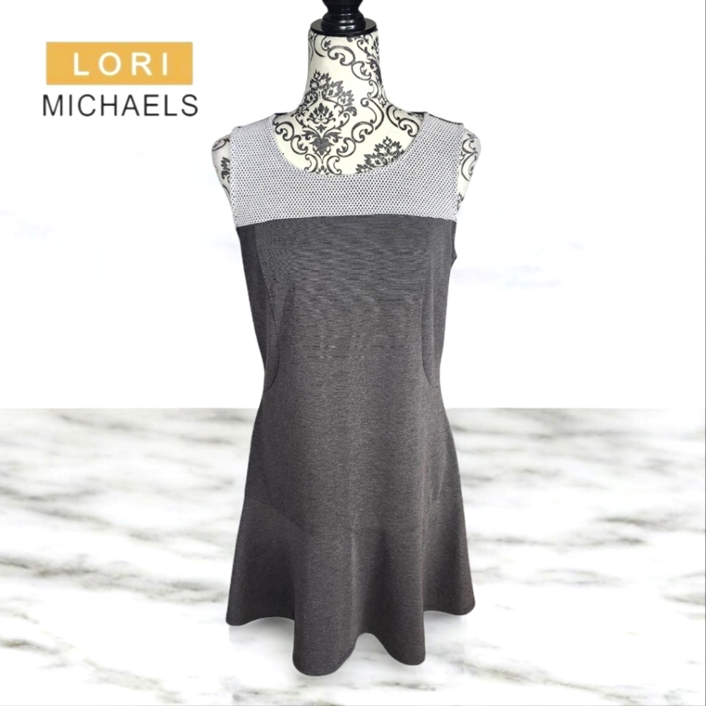 LORI MICHAELS Gray & White Sleeveless Dress- Large